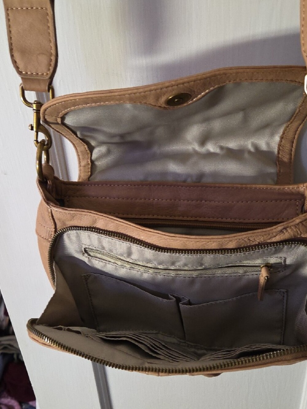 Women’s Tan Crossbody Purse with Striped Adjustable Strap - Picture 4 of 4